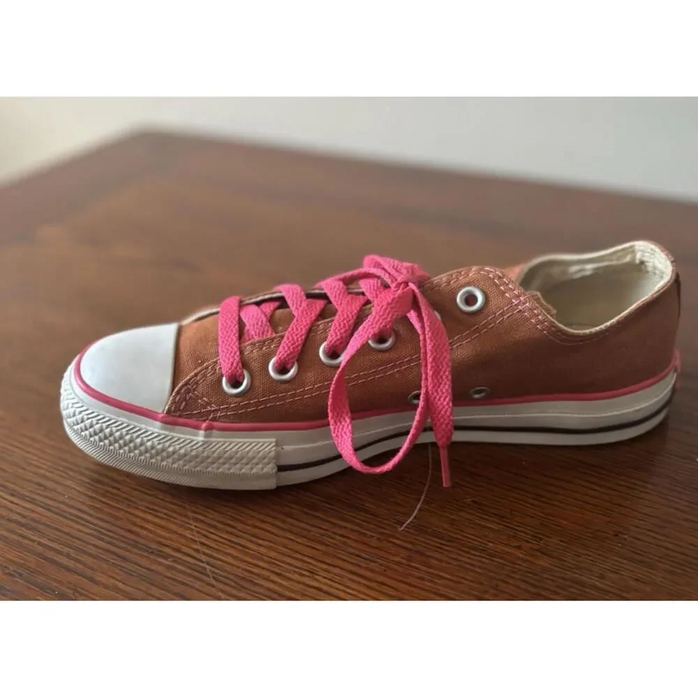 Converse Chuck Taylor All Star Sneakers Women’s Size 6 Coral Pink Low Top
